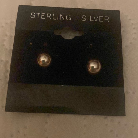 Jewelry - Sterling silver ball stud earrings